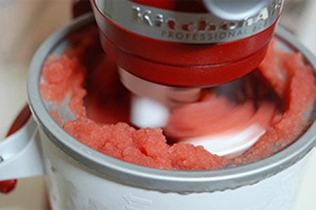 Kem dưa hấu thật ấn tượng, Ẩm thực, am thuc, kem dua hau, dua hau, nuoc cot chanh, mon ngon, mon ngon de lam, bao