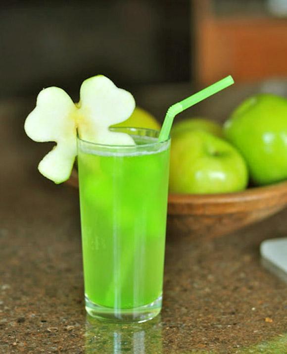 Cooktail cỏ bốn lá mát lạnh cho cuối tuần