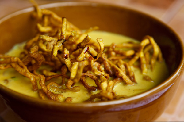 Món Khao Soi - Thái Lan
