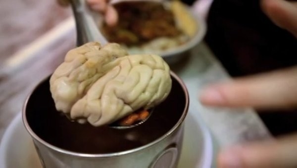 Súp óc heo nguyên bộ