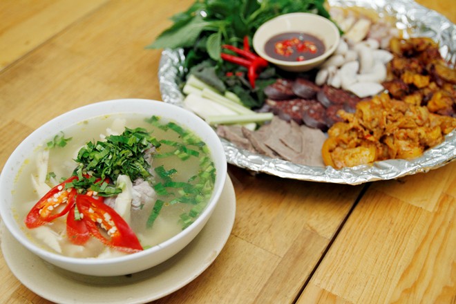 Ngất ngây với mẹt heo rừng ở Quán Đêm 1