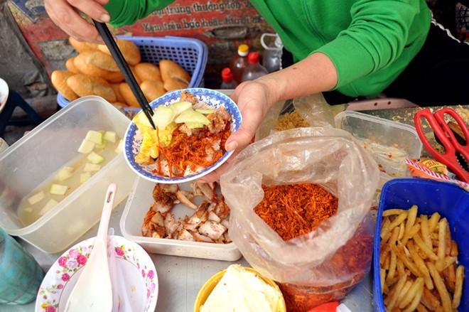 Cùng thưởng thức món ngon ở phố Nhân Hòa 3
