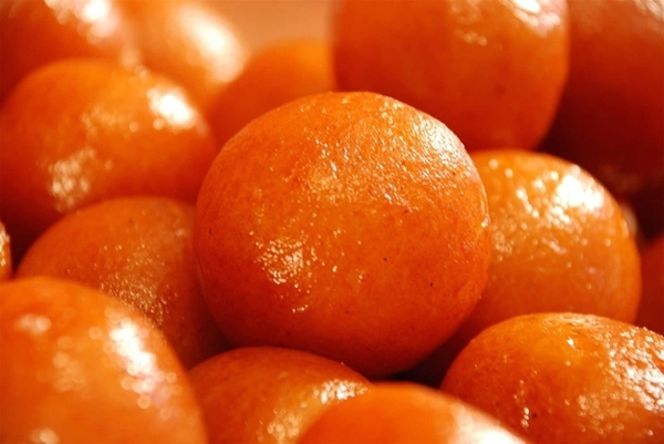 Bánh sữa chiên Gulab Jamun