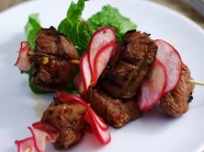 Bò nướng lạc cảnh