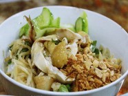 Phở trộn Hàng Hòm