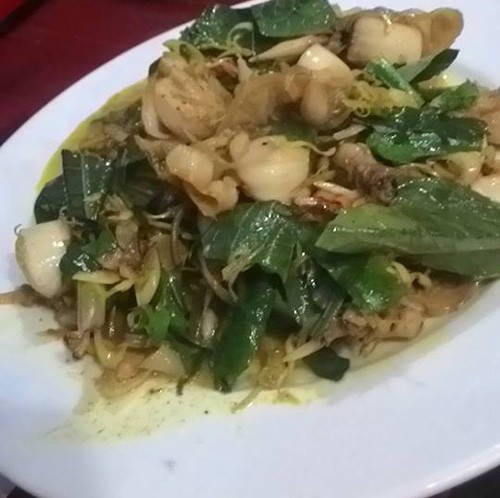 Sò mai xào lá lốt