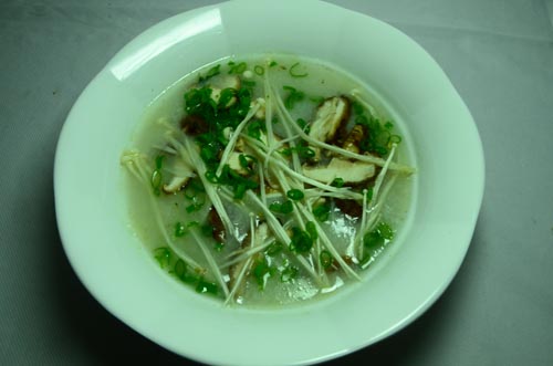 Cháo vịt nấu nấm