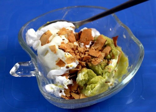 Kem bơ phố Bà Triệu