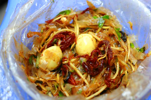 Bánh tráng trộn Hàng Tre