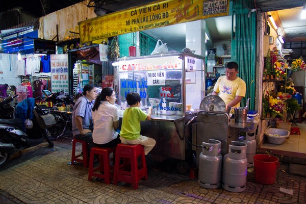 Hàng cá viên cà ri