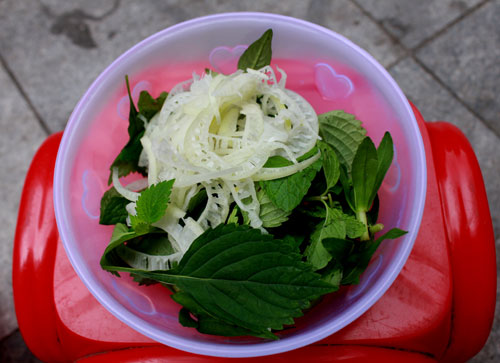 Rau thơm ăn kèm