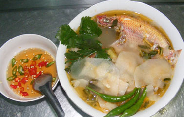 Canh cá diêu hồng nấu măng