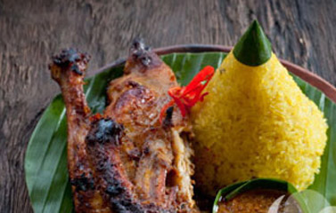 Bữa tối với xôi gà nướng xốt cà ri ngon tuyệt vời