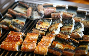 Béo ngậy lươn nướng của ngoại