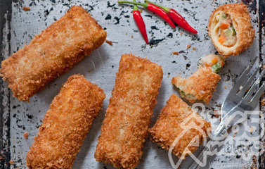 Biến tấu món Nem vỏ bột mì nhân thịt gà