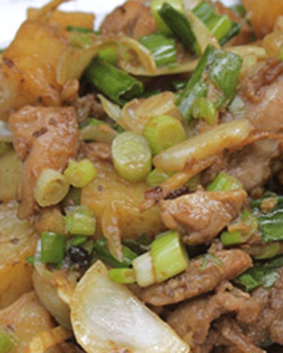 Thơm ngon với thịt gà xào khoai tây chiên