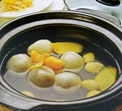 Chè tứ quả hấp dẫn