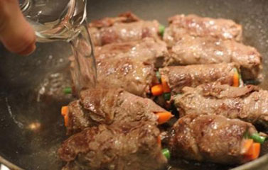 Thịt bò cuốn hoa cau
