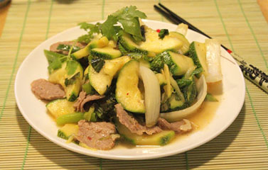 Thịt bò xào bí ngòi