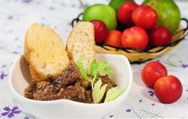 Đổi món cho cả nhà với Bò hầm bia đen