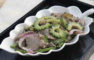Thịt bò xào mướp đắng