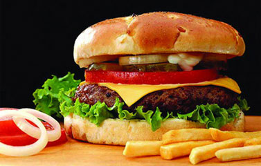 Bánh mì burger kẹp thịt bò