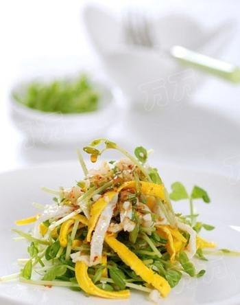 Cách làm salad rau mầm và trứng