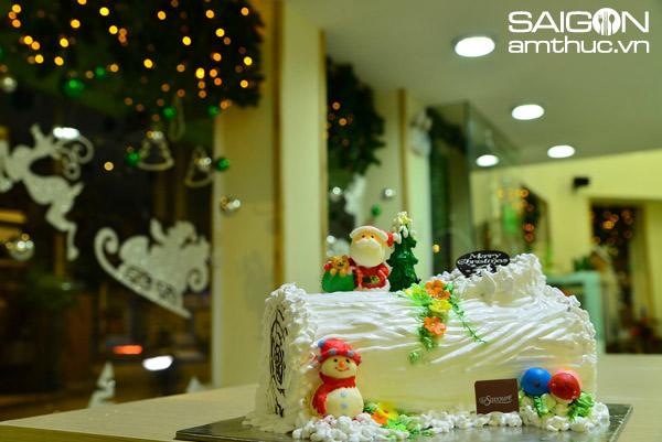 Tự làm bánh khúc cây chào đón Noel
