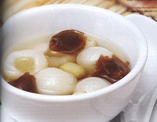 Bổ tâm, an thần với chè hạt sen long nhãn táo đỏ