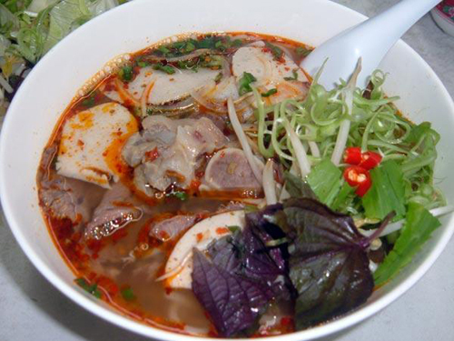 Cách làm món Bún bò Huế ngon