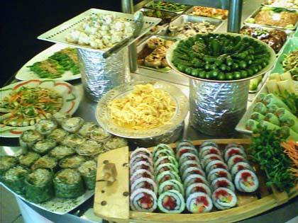 Đồ chay giả mặn, nên hay chăng?