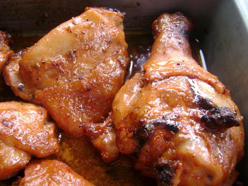 Gà nướng mứt mơ: món ngon lạ miệng