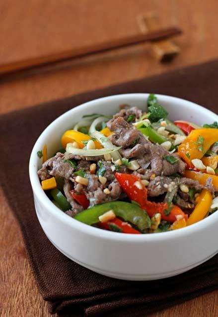 Hấp dẫn nộm thịt bò ớt chuông