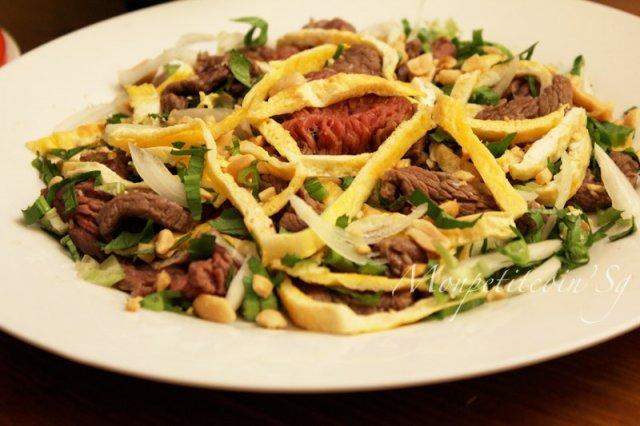 Hướng dẫn làm món gỏi bò nhúng dấm trộn trứng