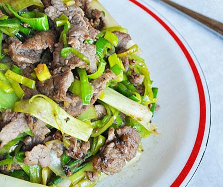 Món ngon ngày tết: Bò xào tỏi tây 