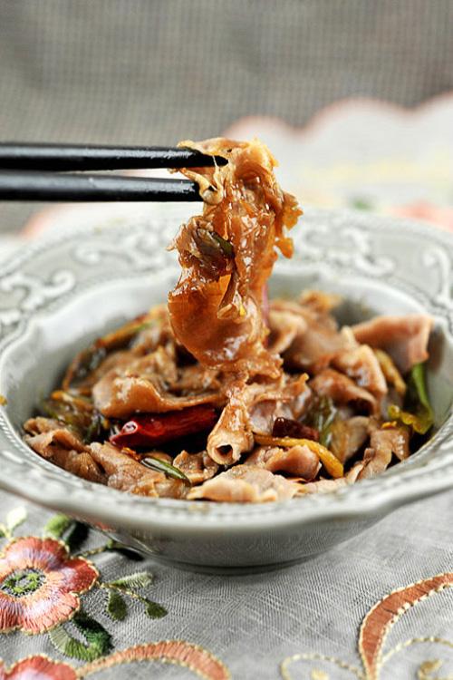 Thịt bò trộn ớt, đậm đà khó quên