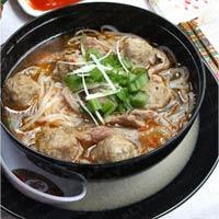 Trời lạnh nấu phở bò viên sa tế 