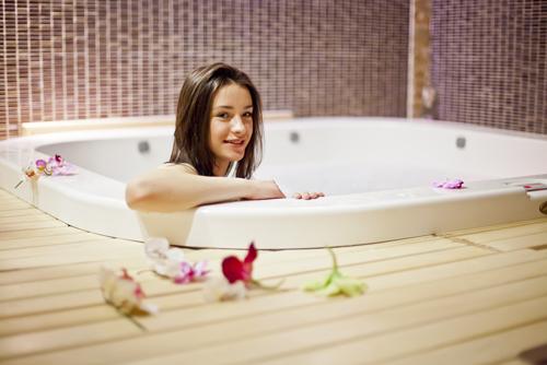 Mẹo đơn giản "xoa dịu" làn da cháy nắng ngày hè 1