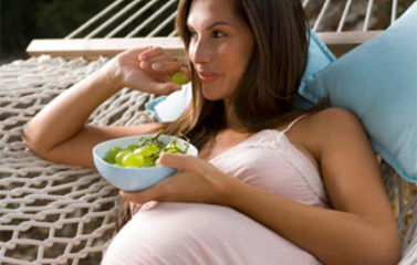Những thực phẩm Bà bầu nên tránh