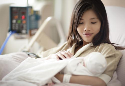 9 sự thật "ngã ngửa" về sữa mẹ - 1