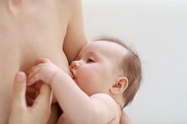 Nguyên nhân hàng đầu khiến mẹ không có sữa cho con bú 2
