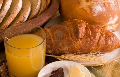 Bánh mì nước và nước hoa quả
